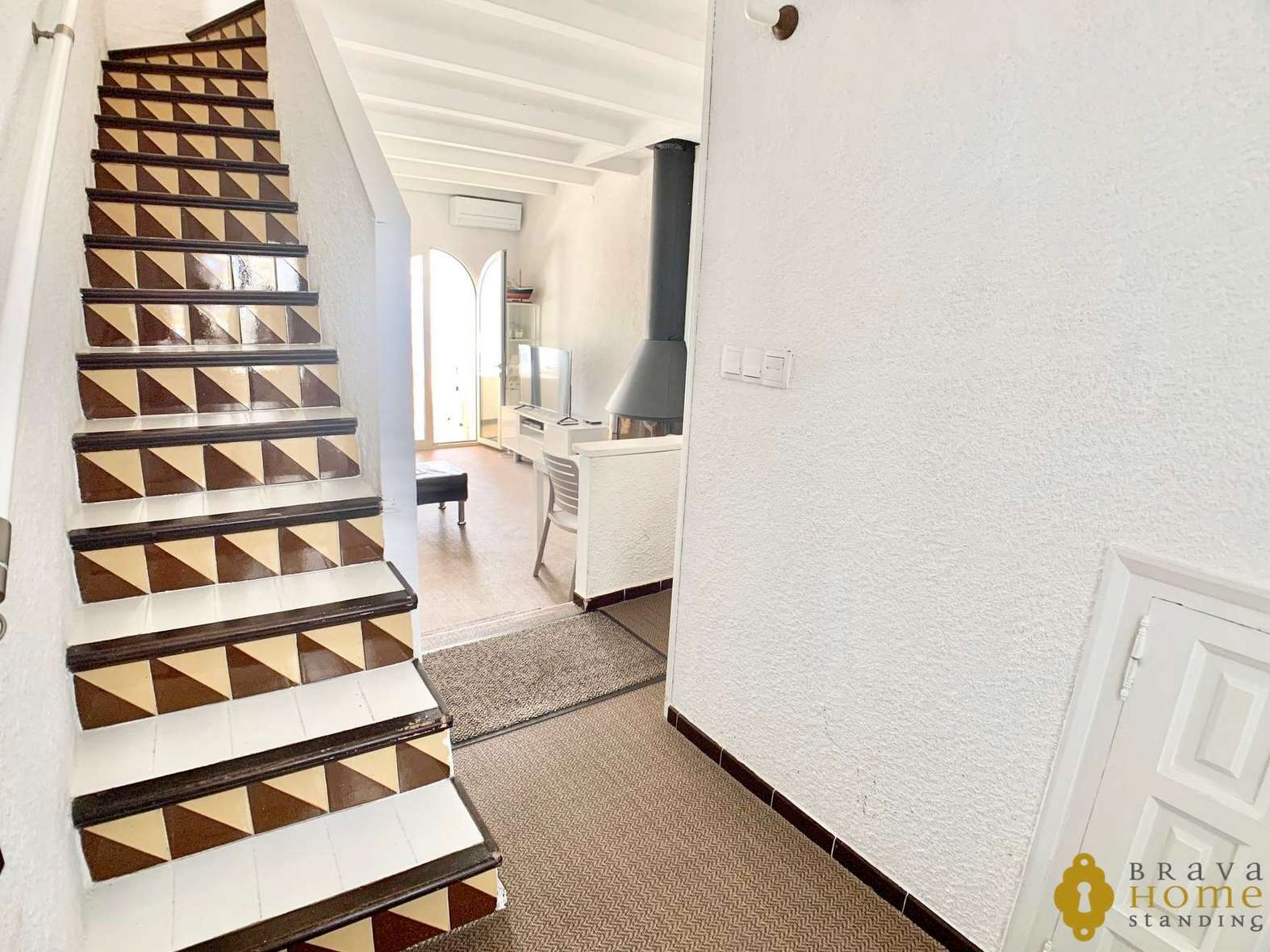 Beautiful house with mooring before the bridges, for sale in Empuriabrava