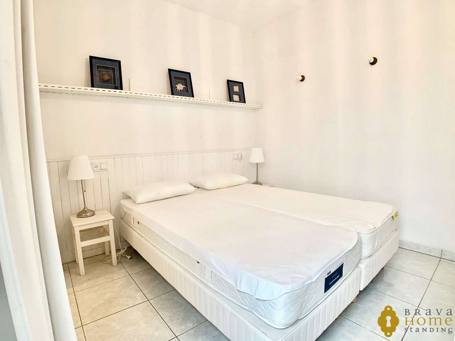 Beautiful house with mooring before the bridges, for sale in Empuriabrava