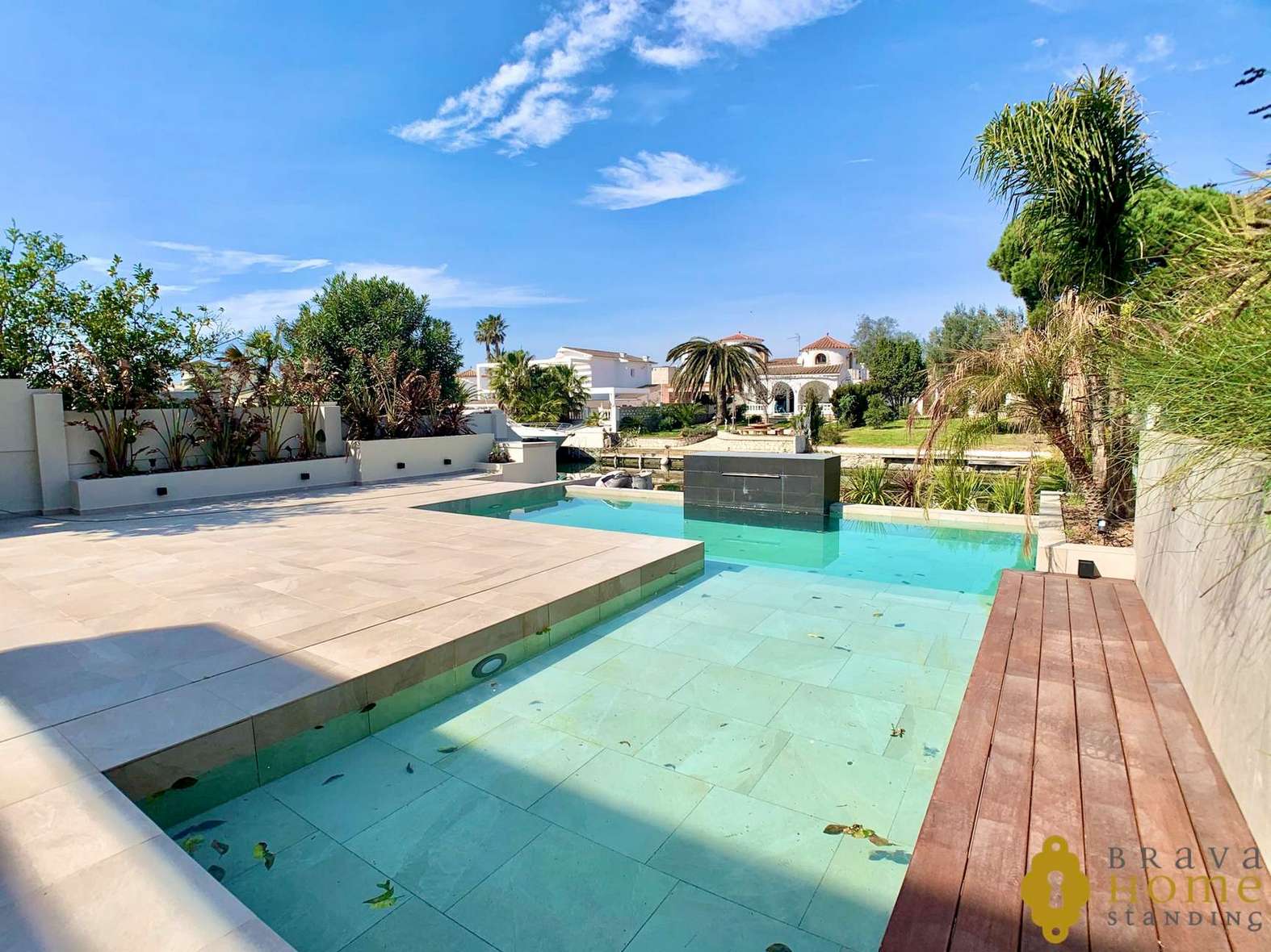 Magnificent newly built house on a wide canal with mooring for sale in Empuriabrava