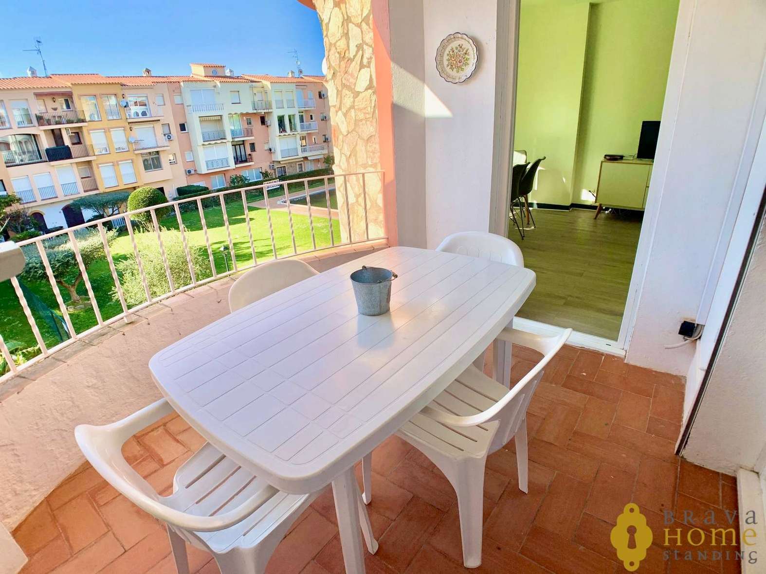 Beautiful apartment at 200m from the beach for sale in Empuriabrava