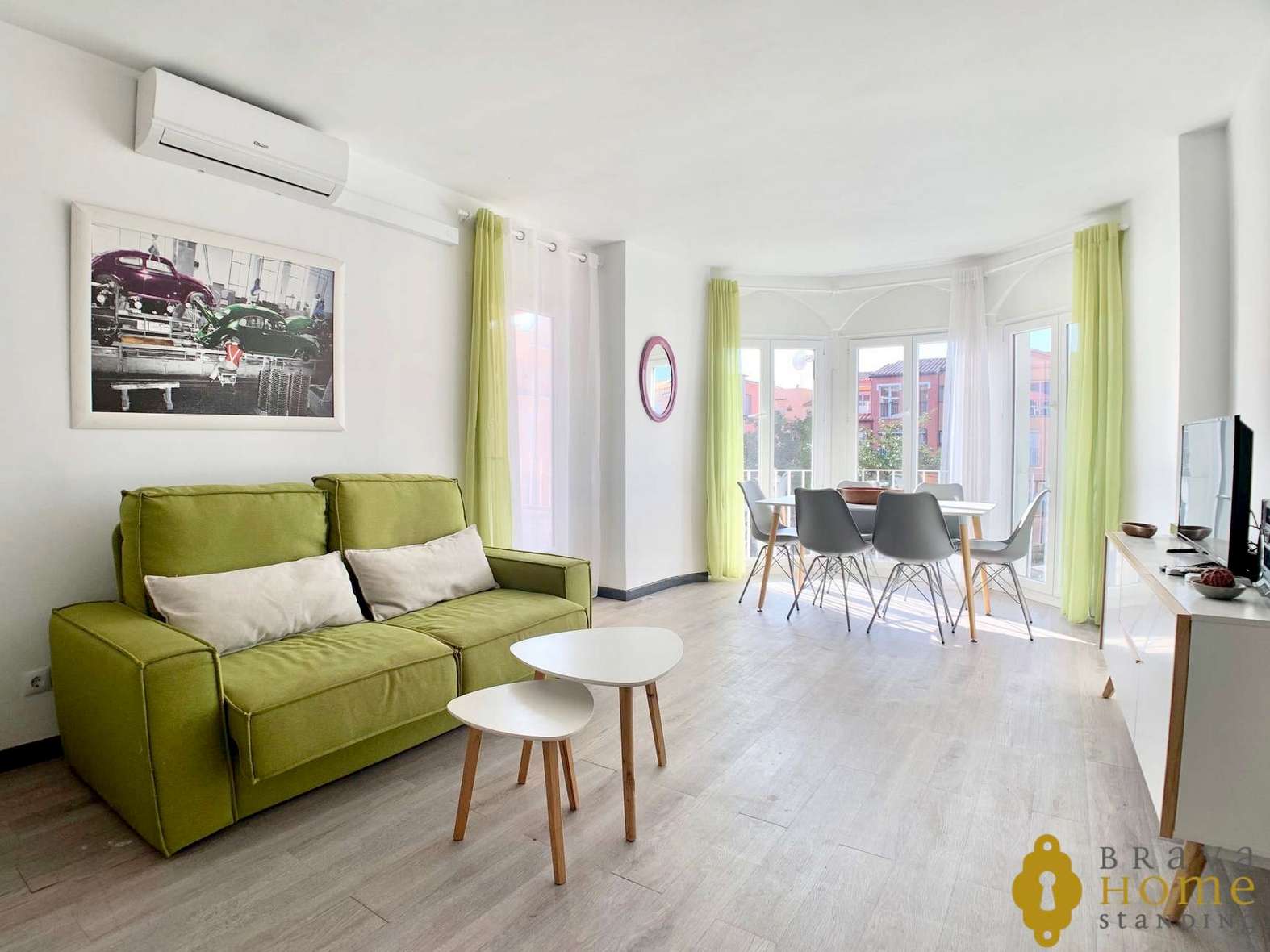 Hermoso apartamento a 200 metros de la playa en venta en Empuriabrava
