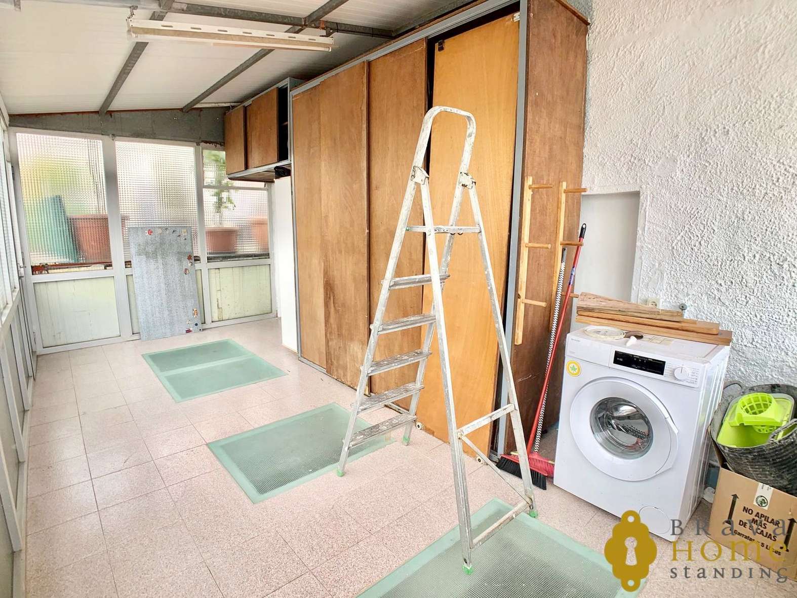 Bonita casa reformada cerca de la playa en venta en Empuriabrava