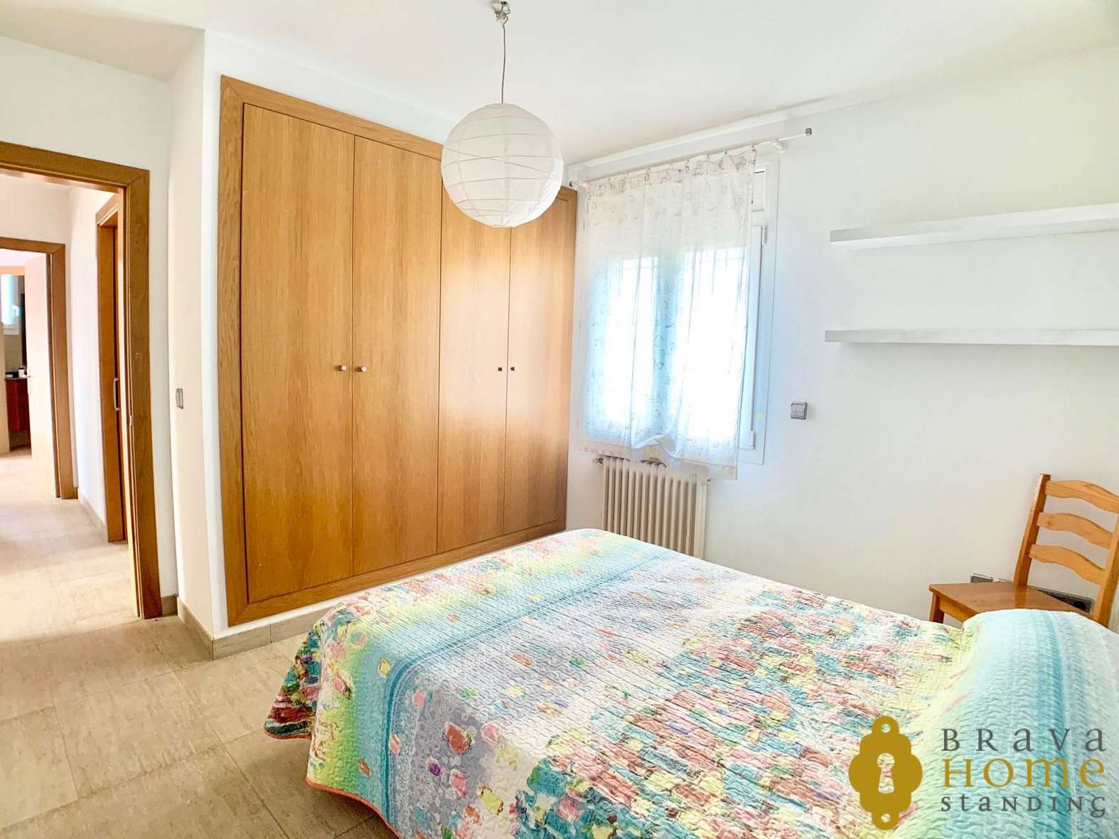Bonita casa reformada cerca de la playa en venta en Empuriabrava