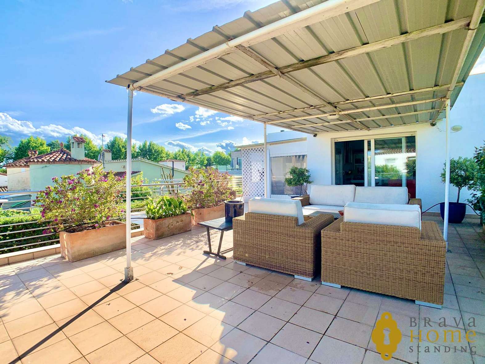 Magnifique villa avec piscine proche de la plage en vente à Empuriabrava