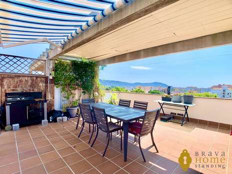 Superbe appartement atico avec terrasse de 64m2 et piscine, en vente à Rosas - Santa Margarita