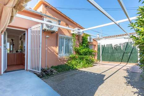Single-storey house for sale in Rosas - Mas Busca