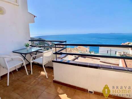 Bel appartement avec une superbe vue mer à vendre à Rosas - Canyelles