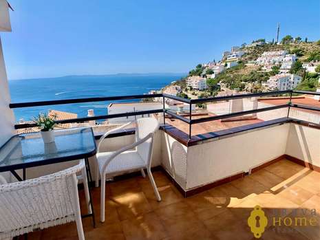 Bel appartement avec une superbe vue mer à vendre à Rosas - Canyelles