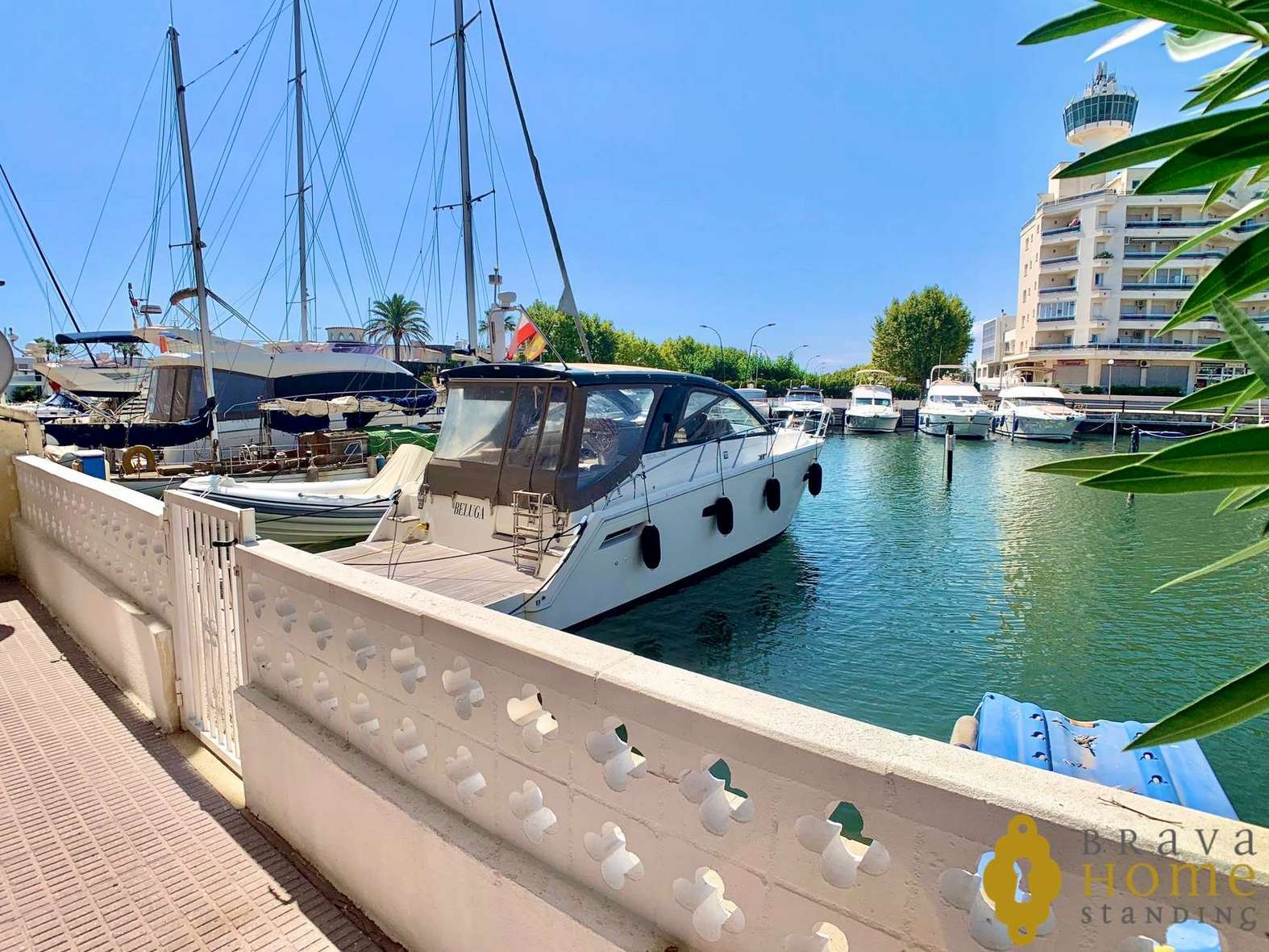 Magnífic apartament amb amarratge per a veler, en venda a Empuriabrava