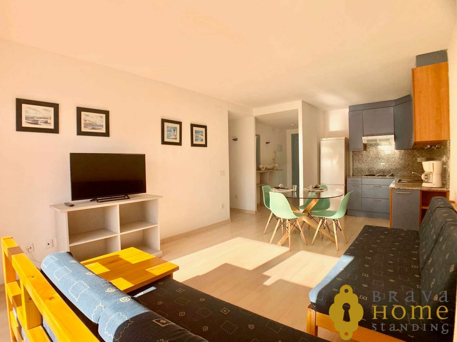 Bonic apartament amb terrassa sud en una preciosa residencia amb piscina comunitària