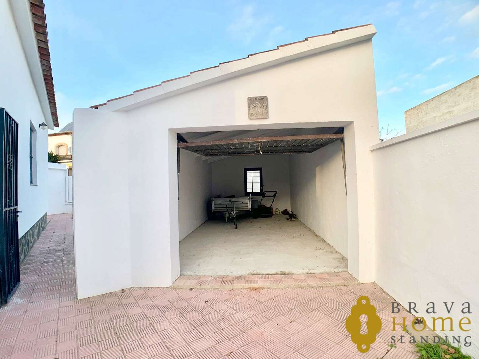 Àmplia casa de planta baixa + apartament de convidats, en venda a Empuriabrava