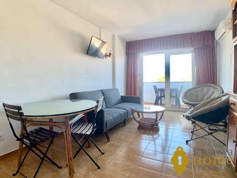 Bonito apartamento en venta en Empuriabrava