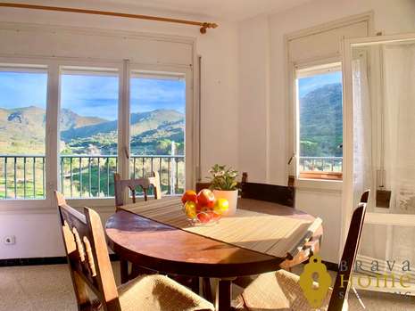 Apartment overlooking the natural park for sale in Rosas