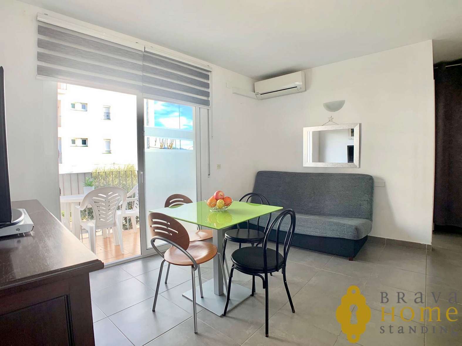 Beautiful one bedroom apartment in the center of Empuriabrava near the beach