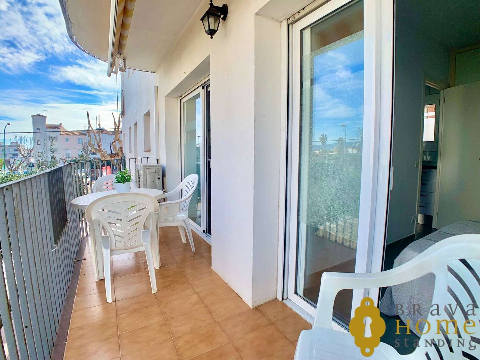 Preciós apartament d'un dormitori al centre d'Empuriabrava a prop de la platja