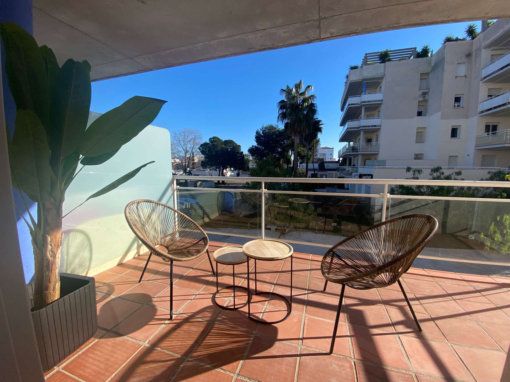 Bonic apartament amb terrassa sud en una preciosa residencia amb piscina comunitària
