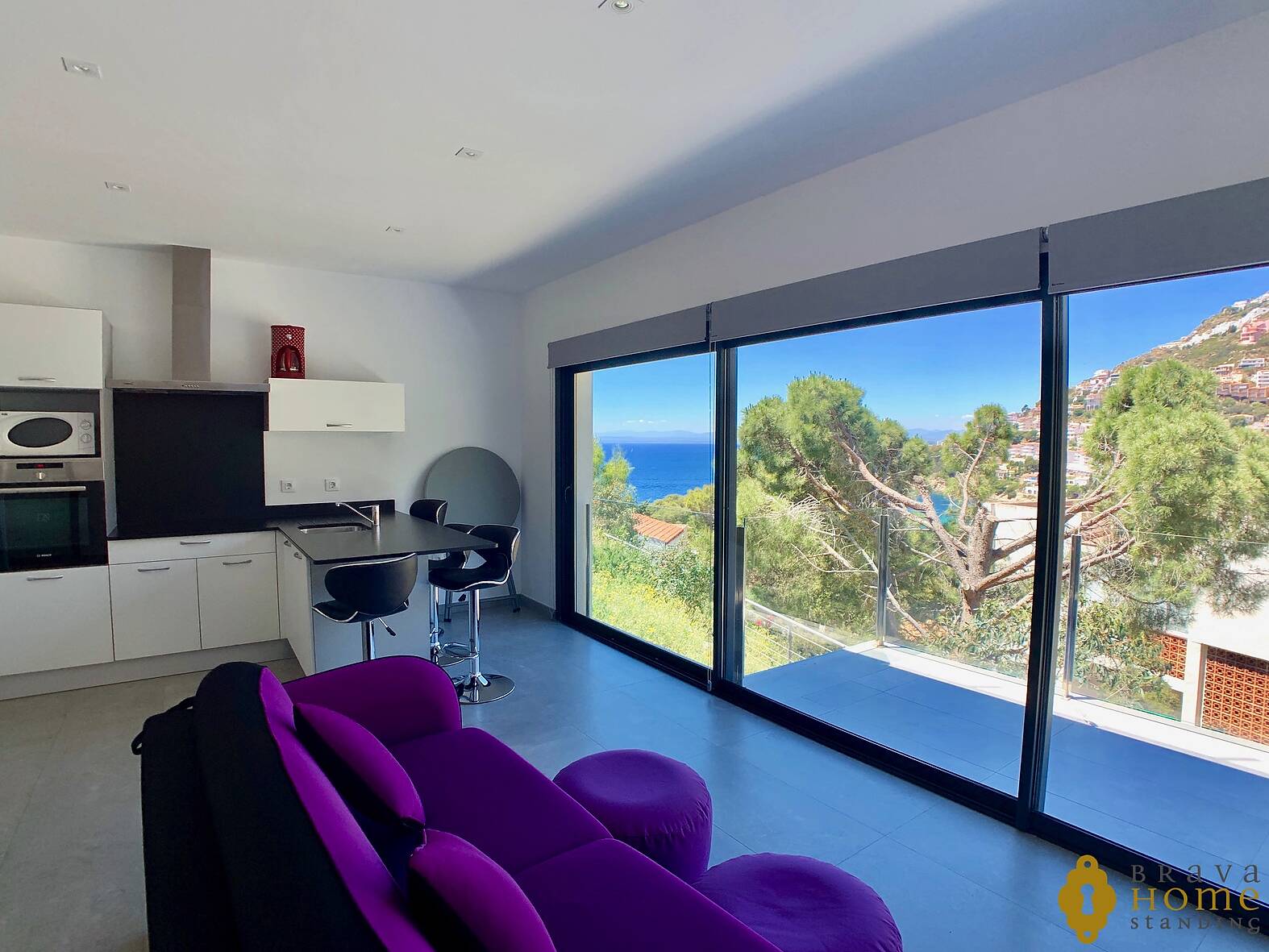 Esplèndida vila contemporània amb vistes al mar, en venda a Roses - Canyelles