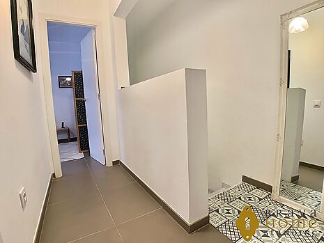 Beautiful townhouse at just 200m from the beach for sale in Rosas