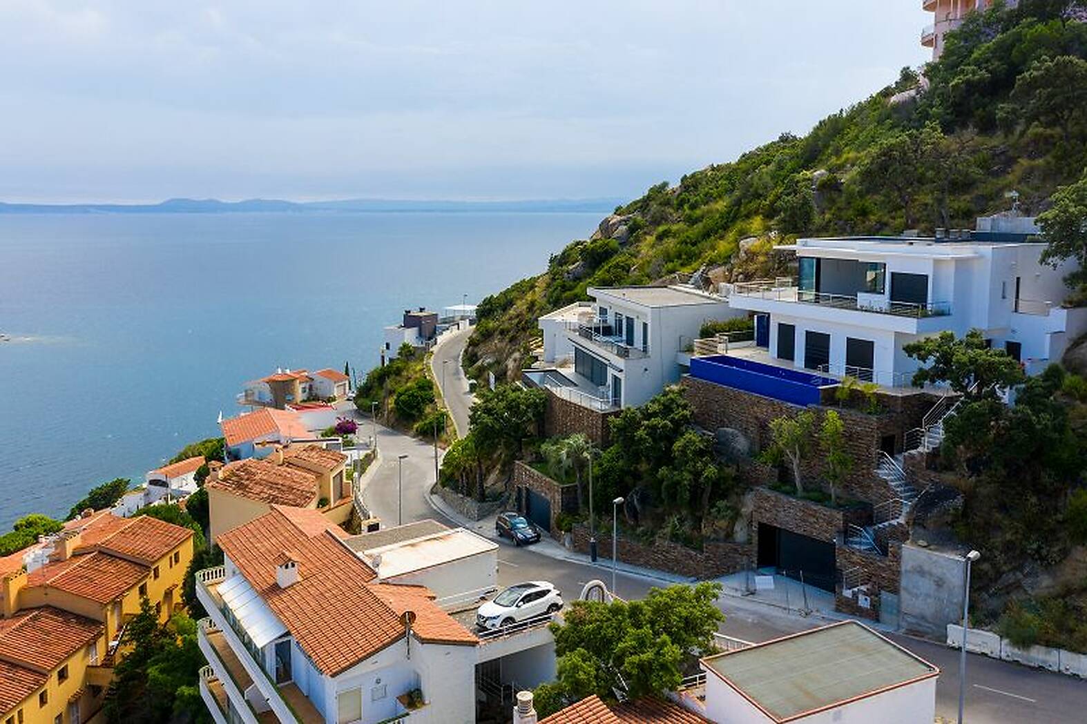 Modern villa with sea views for sale in Rosas - Canyelles