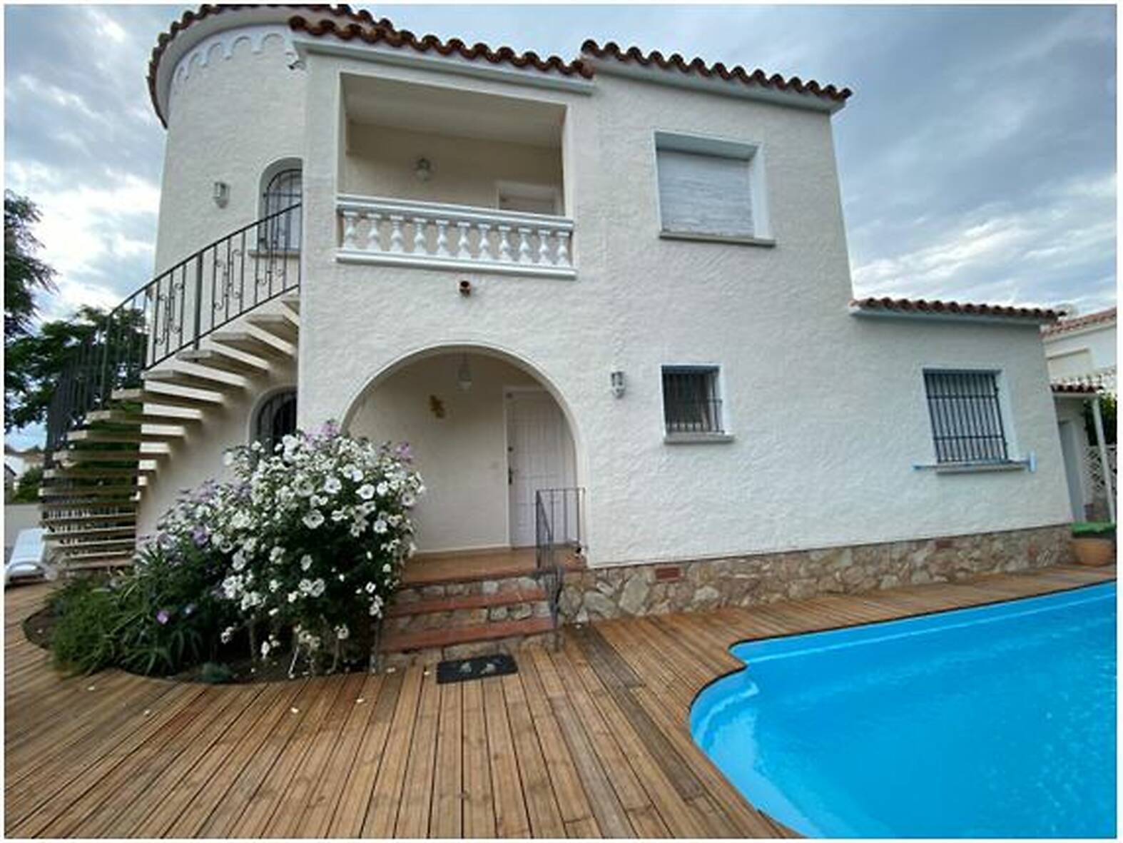 Nice house with pool for sale in Empuriabrava (Costa Brava)