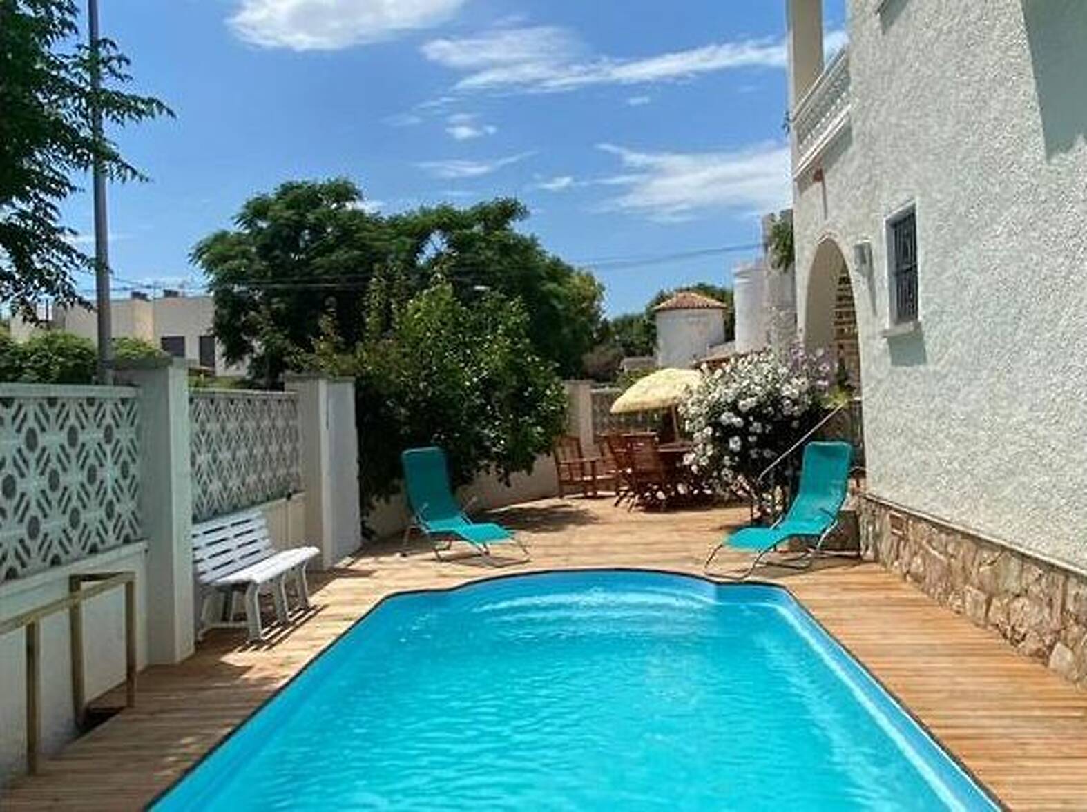 Bonica casa amb piscina en venda a Empuriabrava