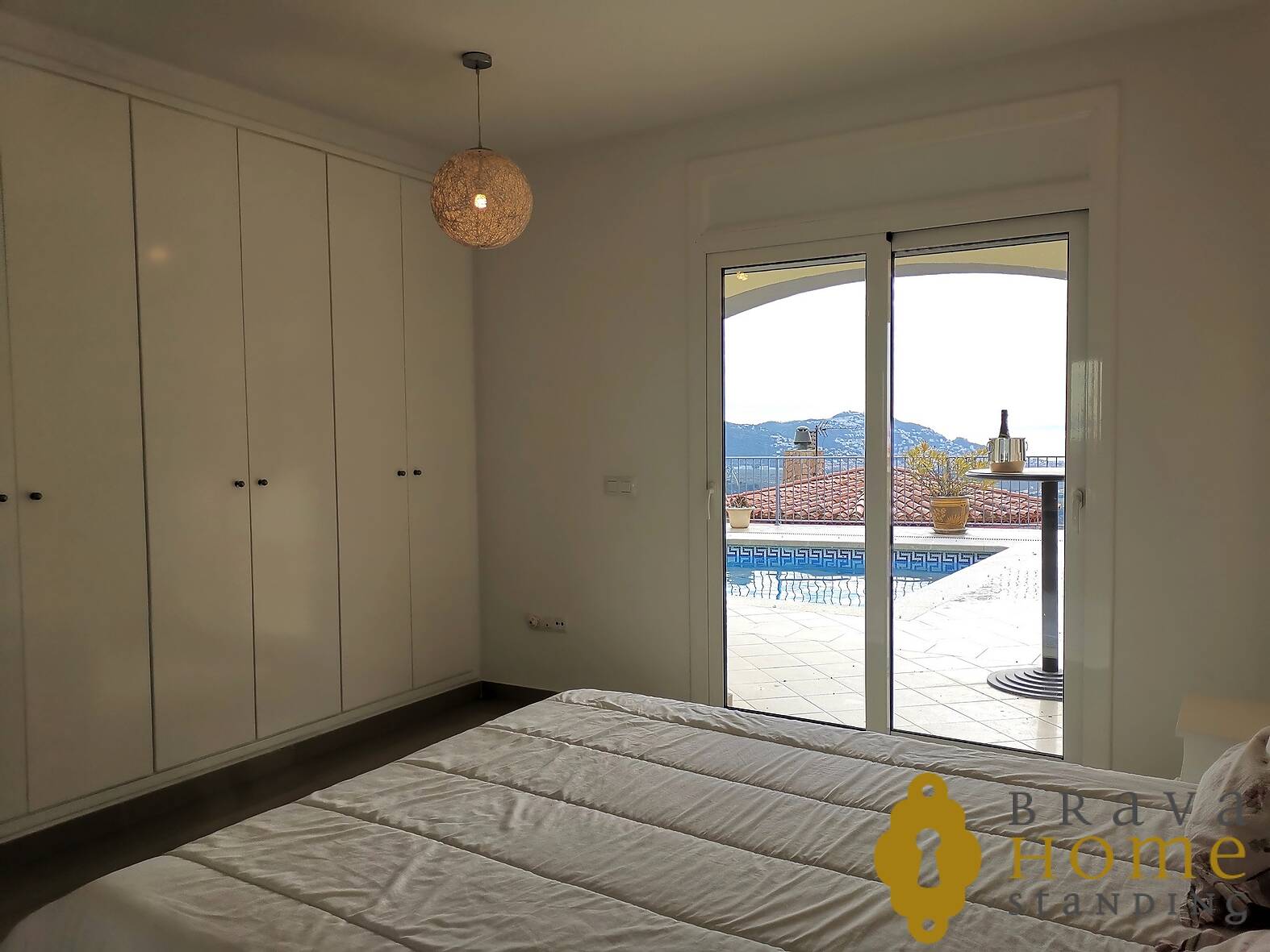 Magnífica Villa con vistas al mar en venta en la zona de Mas Fumats-Roses