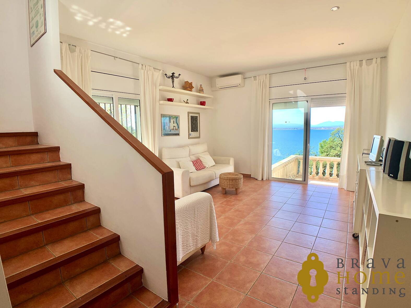 House with sea views for sale in Rosas