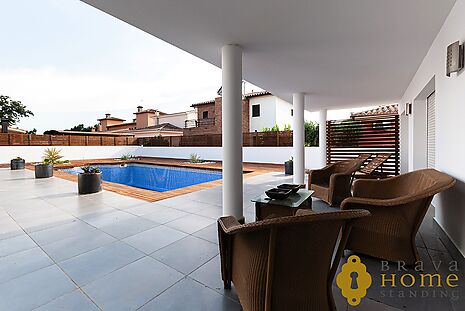 Maison de luxe avec piscine à vendre à Castelló d'Empuries