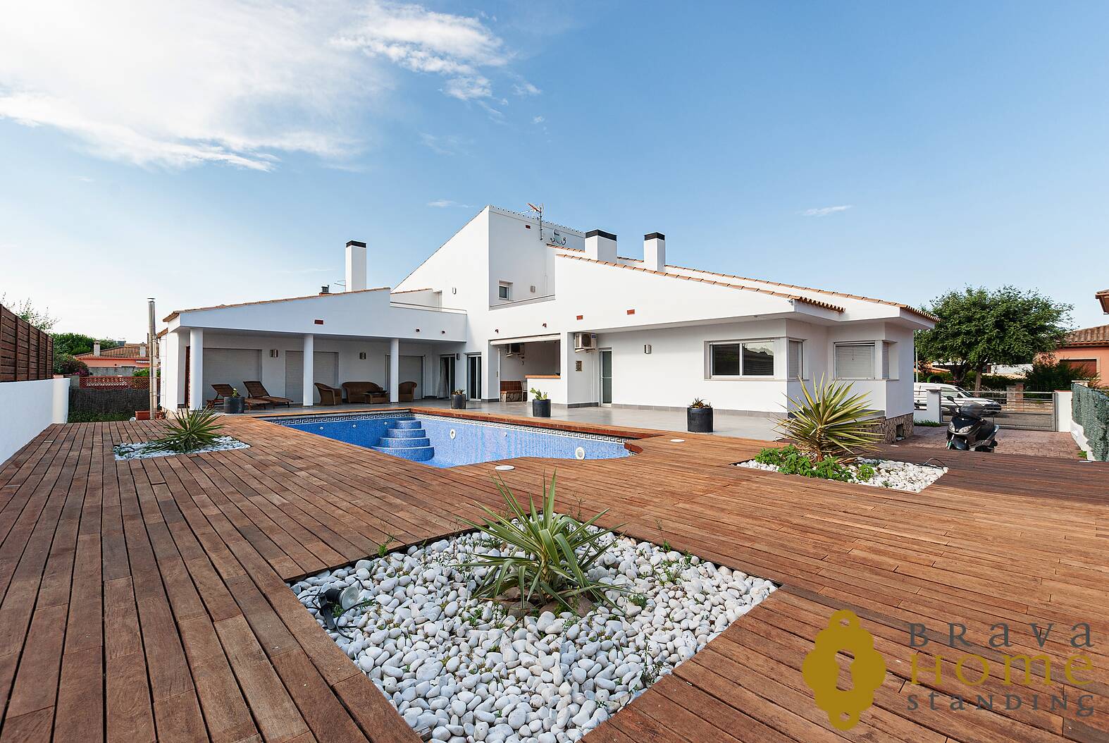 Casa de luxe amb piscina en venda a Castelló d'Empuries