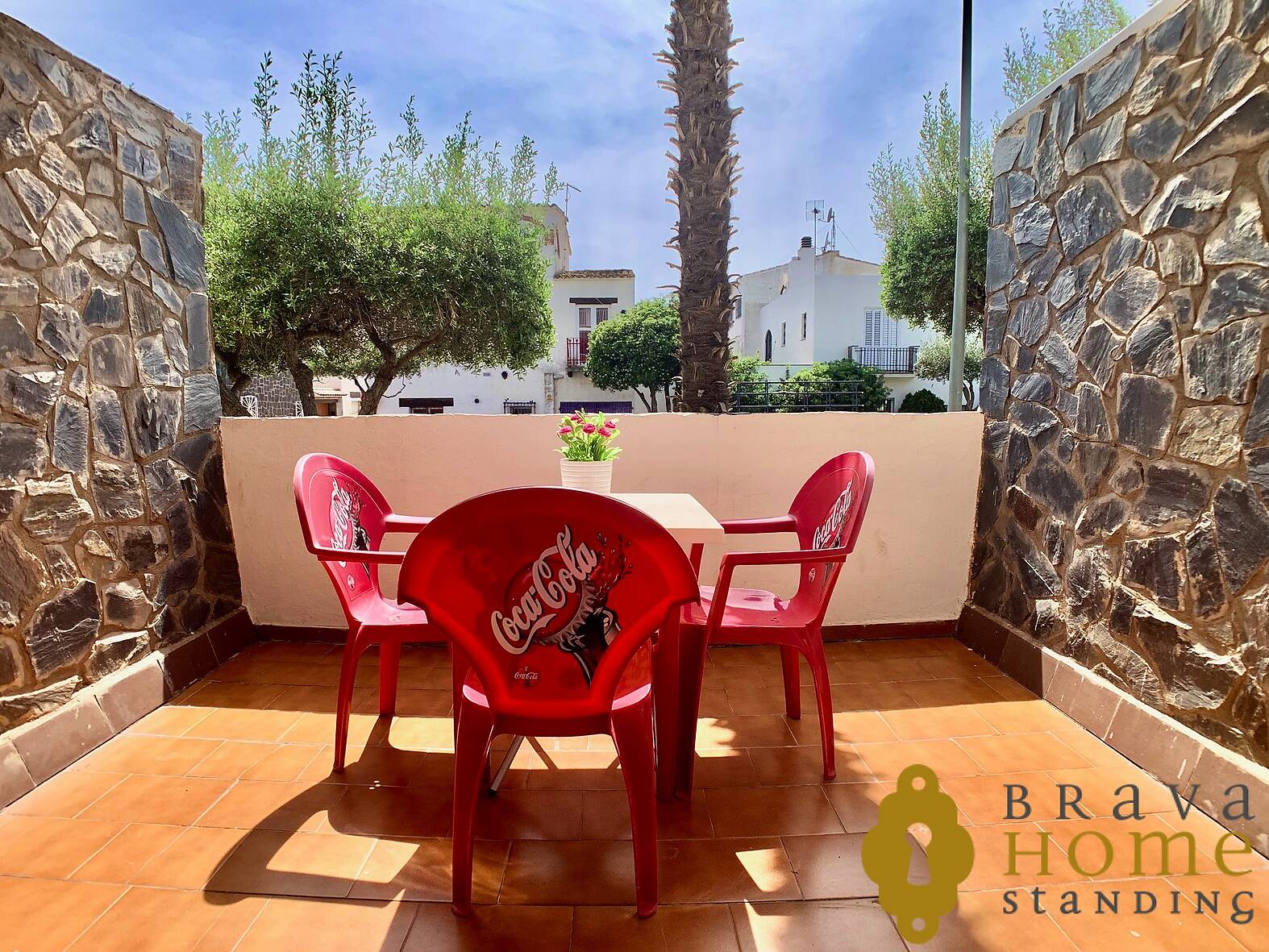 Beautiful renovated apartment for sale near the beach of Empuriabrava
