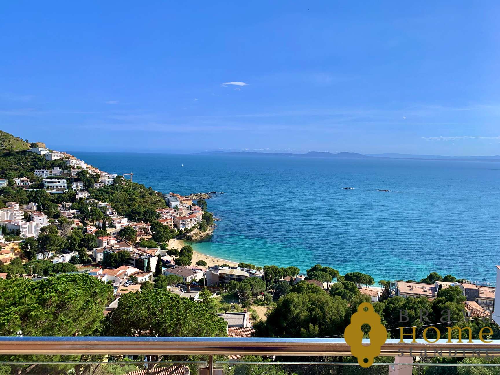 Apartment with spectacular sea views for sale in Rosas - Canyelles