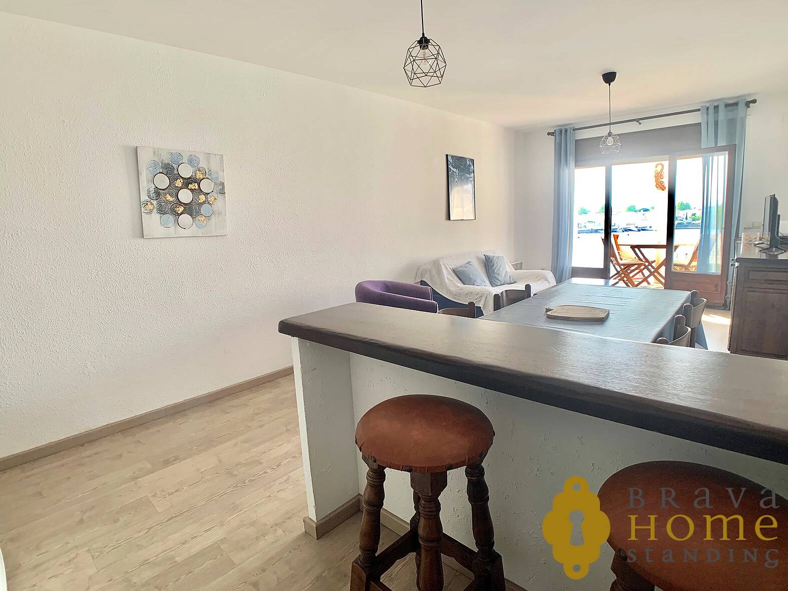 APARTMENT WITH PARKING FOR SALE IN EMPURIABRAVA