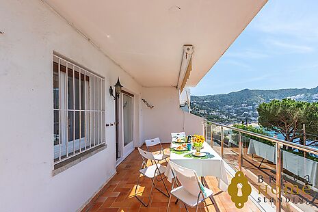 Superb apartment with sea view in Rosas - Canyelles Petites