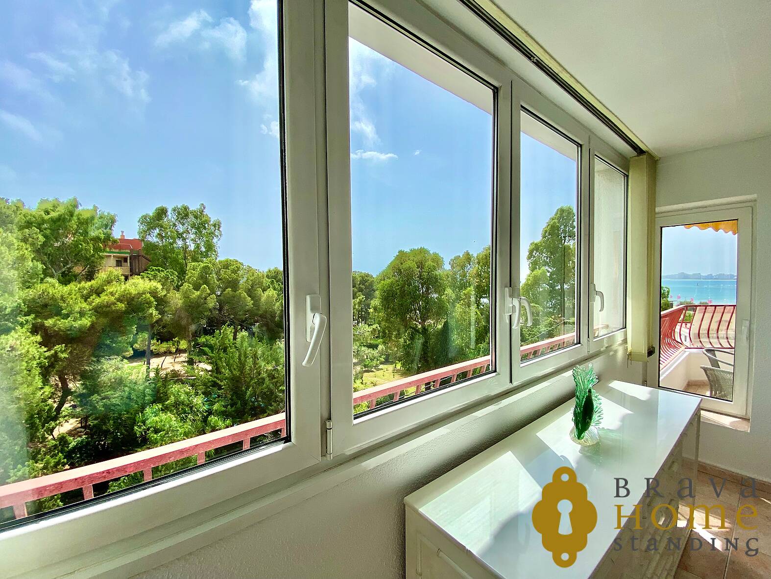Magnifico atico con vistas al mar en venta en Rosas