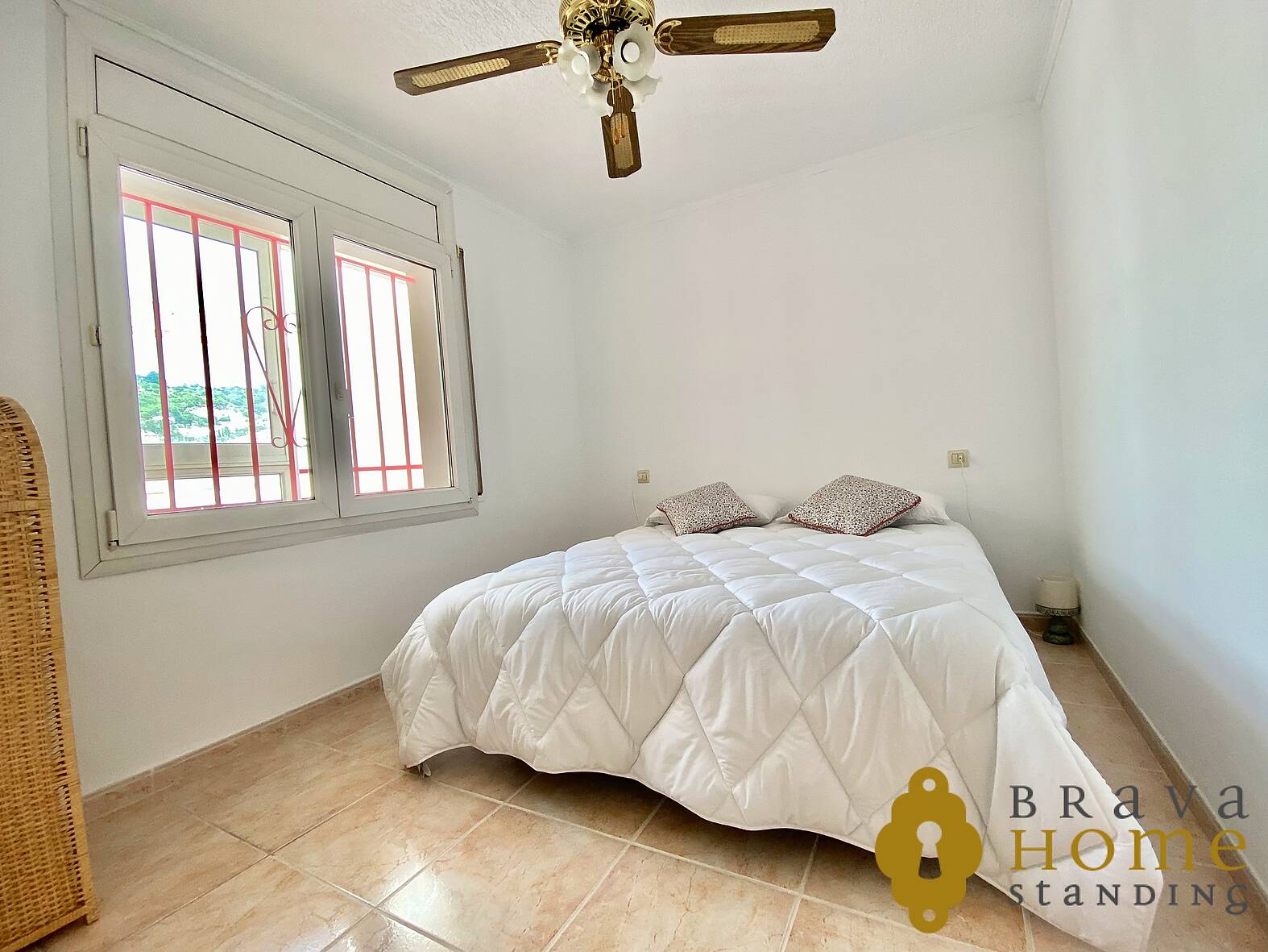 Magnifico atico con vistas al mar en venta en Rosas