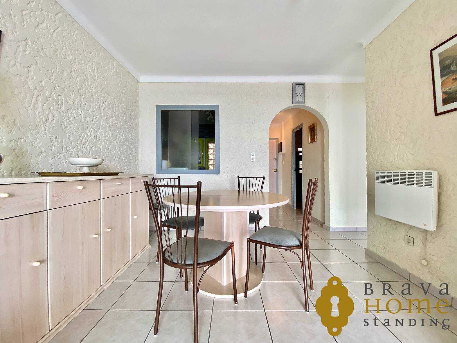 Bonito apartamento con vista al mar en venta en Rosas