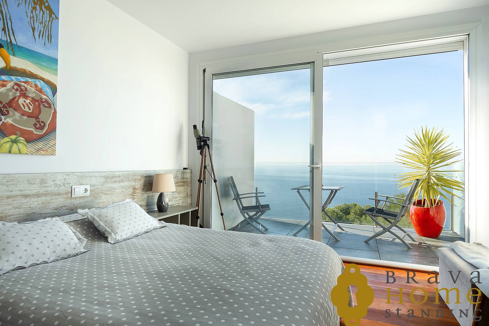 Magnífica casas con vistas al mar y piscina desbordante en Rosas