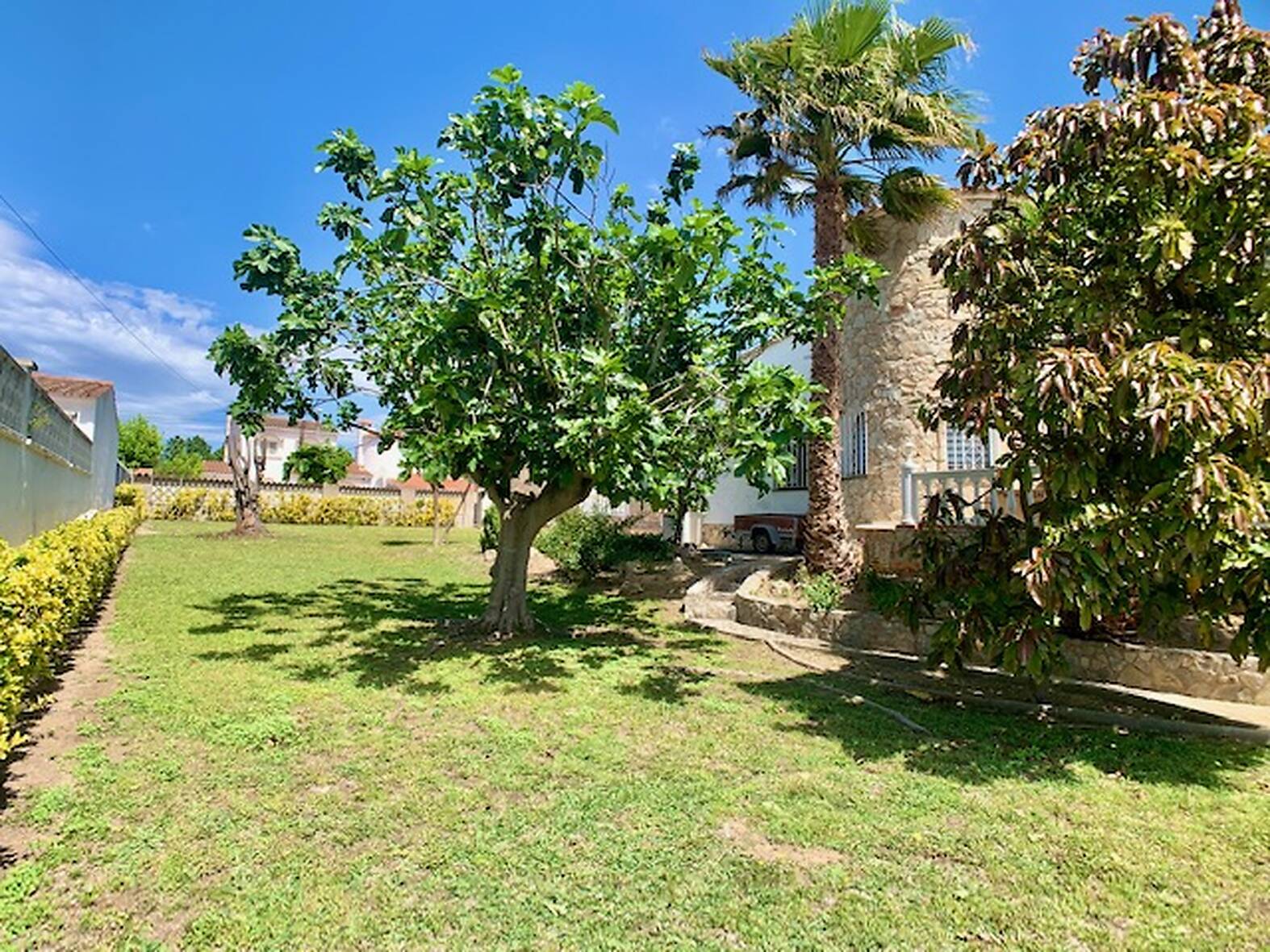 Preciosa casa amb piscina i amarratge de 24m en venda Empuriabrava