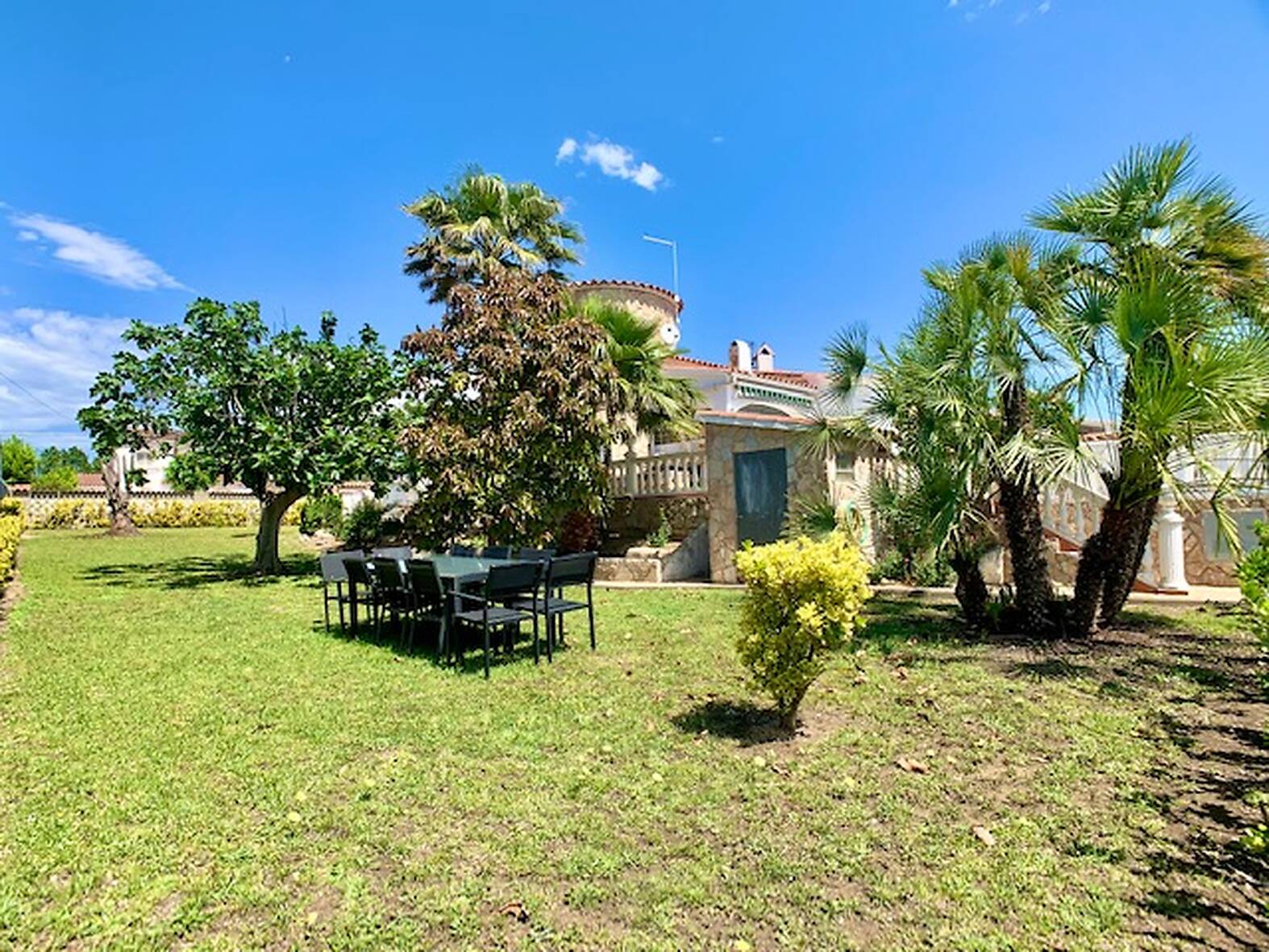 Preciosa casa amb piscina i amarratge de 24m en venda Empuriabrava