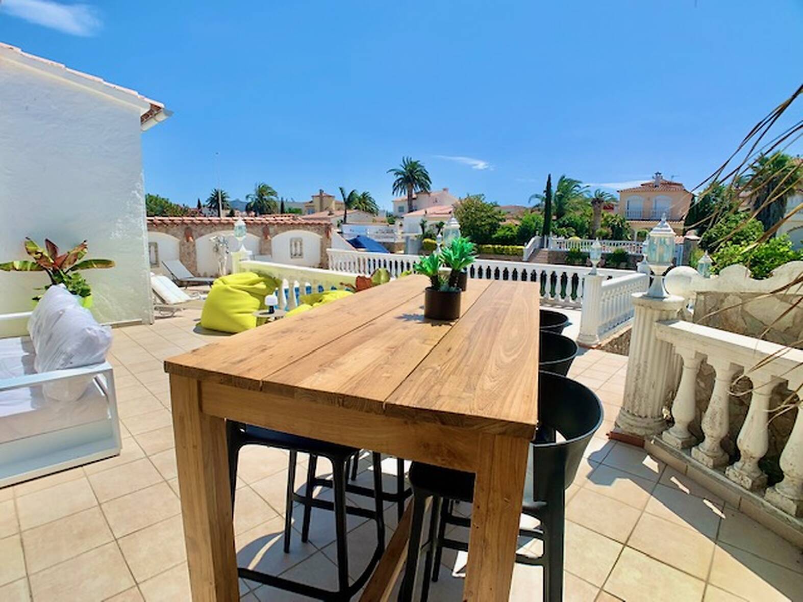 Belle maison avec piscine et amarre de 24m en vente Empuriabrava