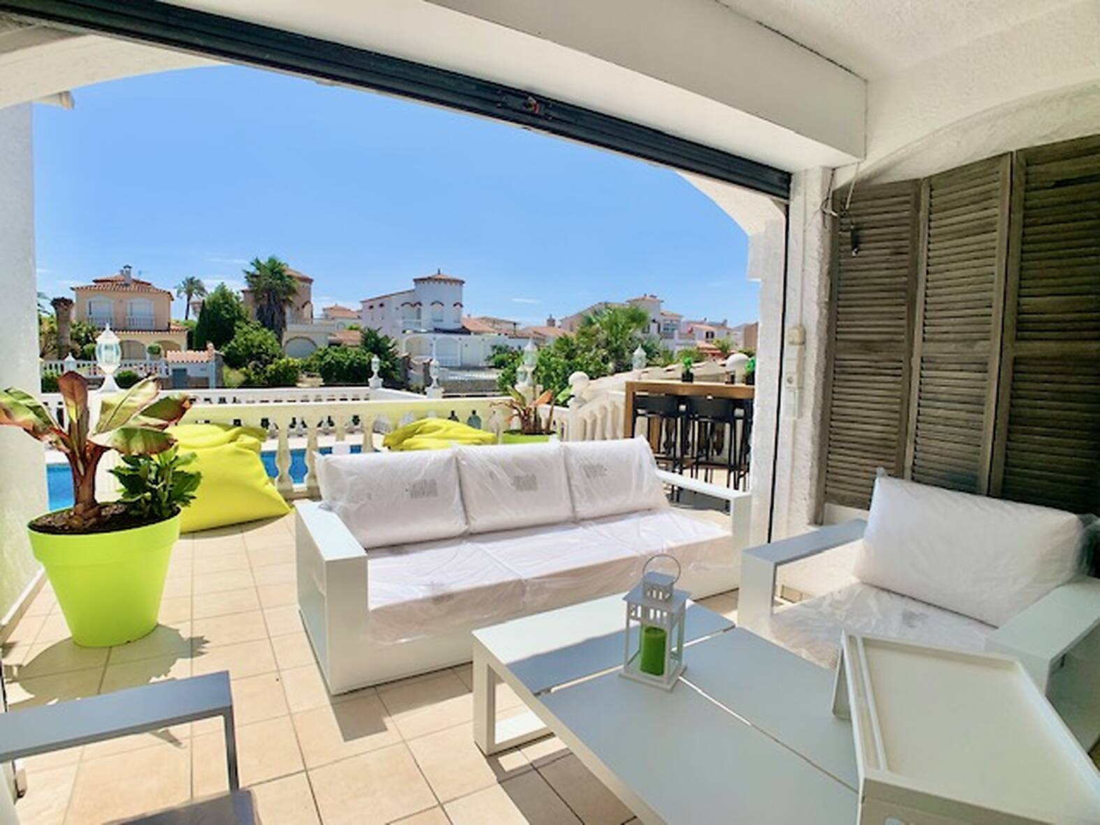 Belle maison avec piscine et amarre de 24m en vente Empuriabrava