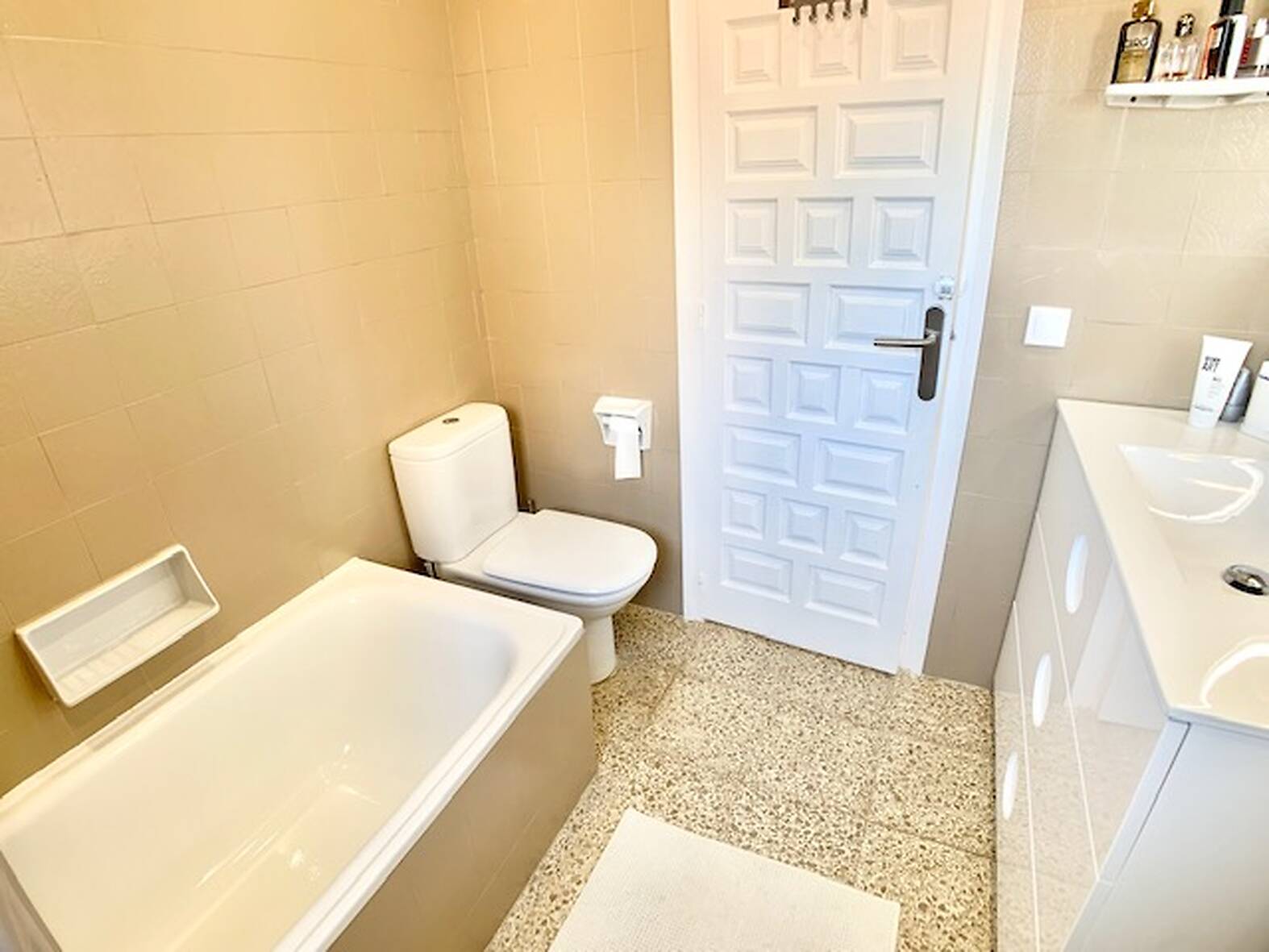 Preciosa casa con piscina y amarre de 24m en venta Empuriabrava