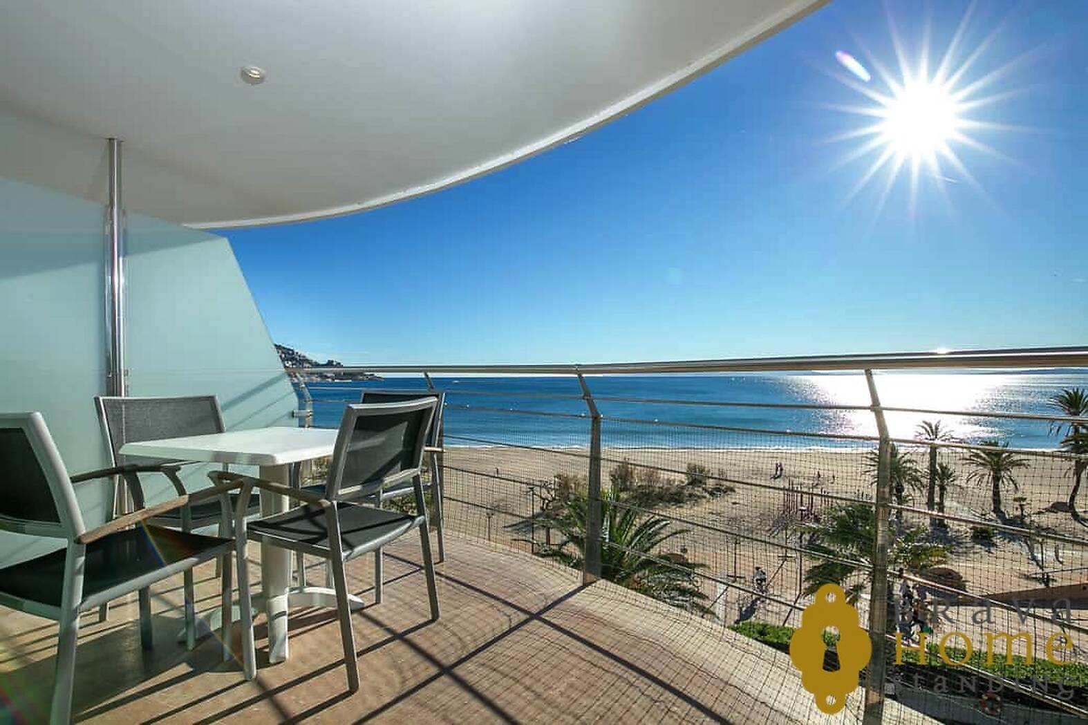 Appartement en front de mer avec terrasse de 70 m2 en vente à Rosas