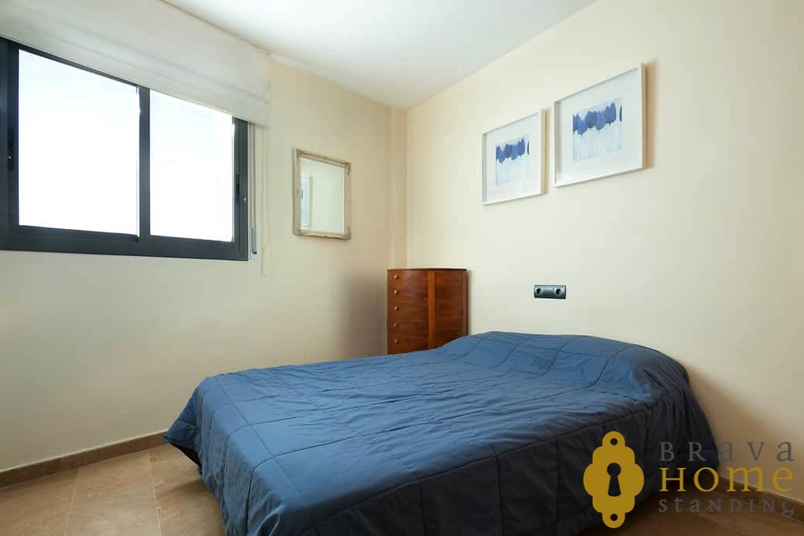 Apartament a 1era línia de mar amb terrassa de 70 m2 en venda a Roses