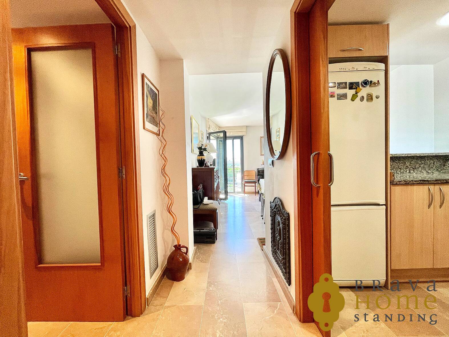 Magnificent apartment with sea view facing the promenade of Roses