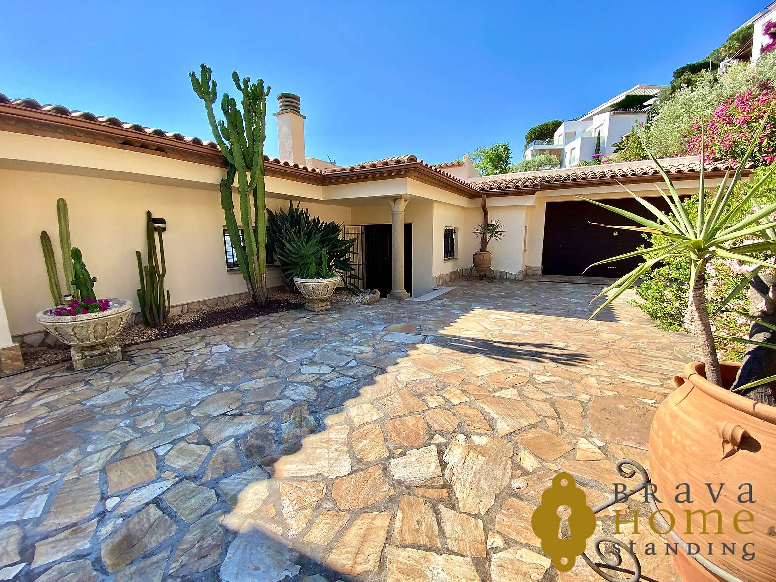 Lujoso Chalet con piscina y magnífica vista al mar en Rosas