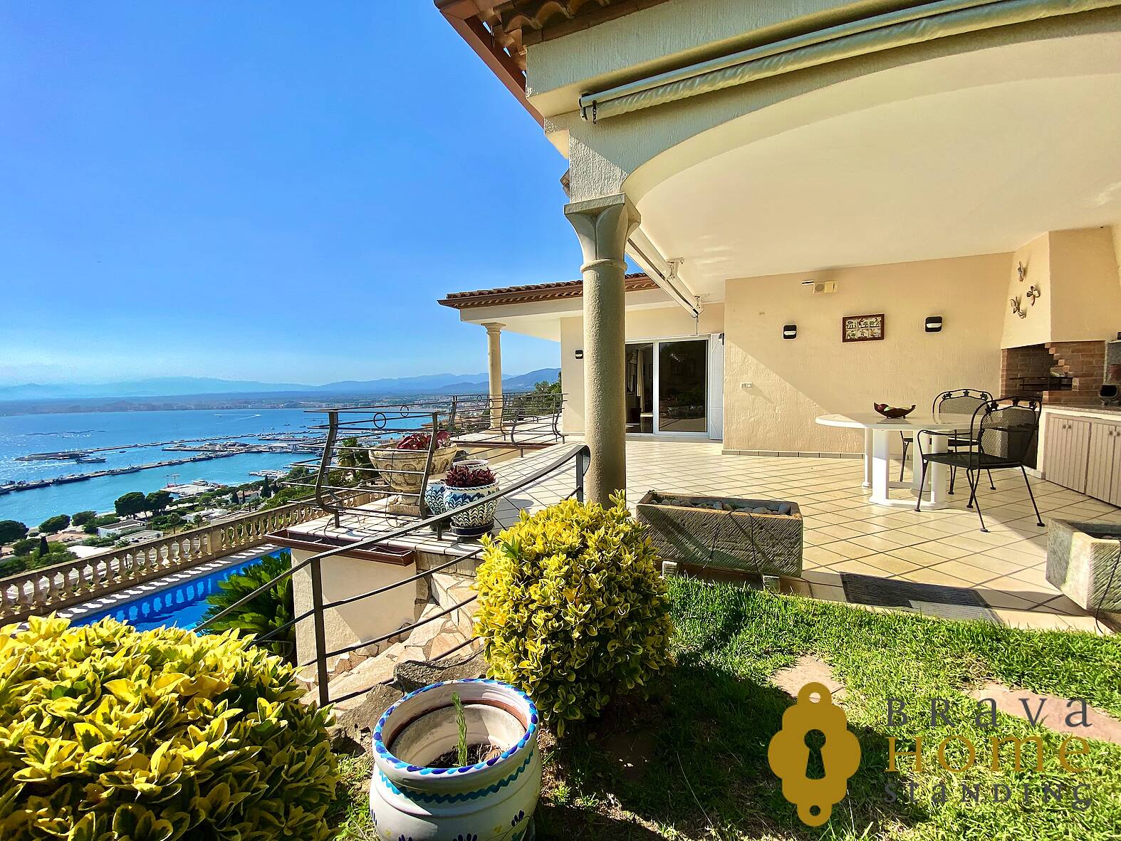 Luxosa Casa amb piscina i magnífica vista al mar a Roses