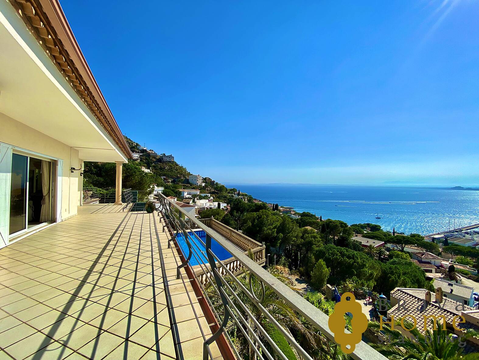 Lujoso Chalet con piscina y magnífica vista al mar en Rosas