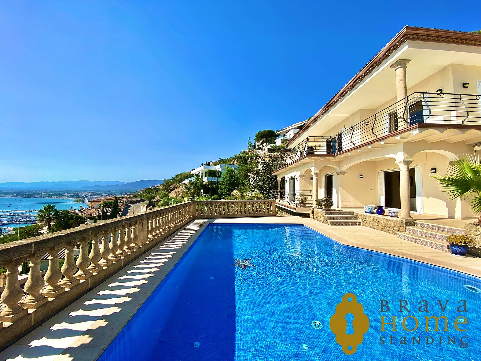 Luxosa Casa amb piscina i magnífica vista al mar a Roses