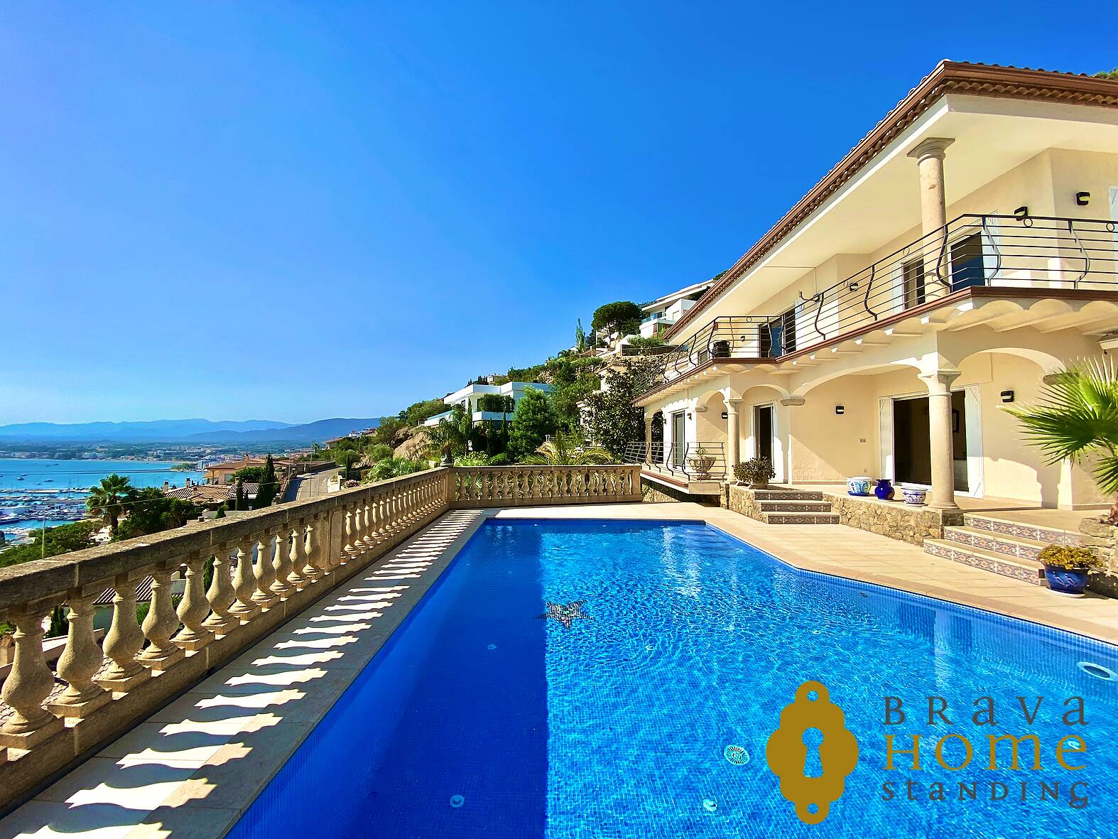 Luxueuse Villa avec piscine et superbe vue mer à Rosas